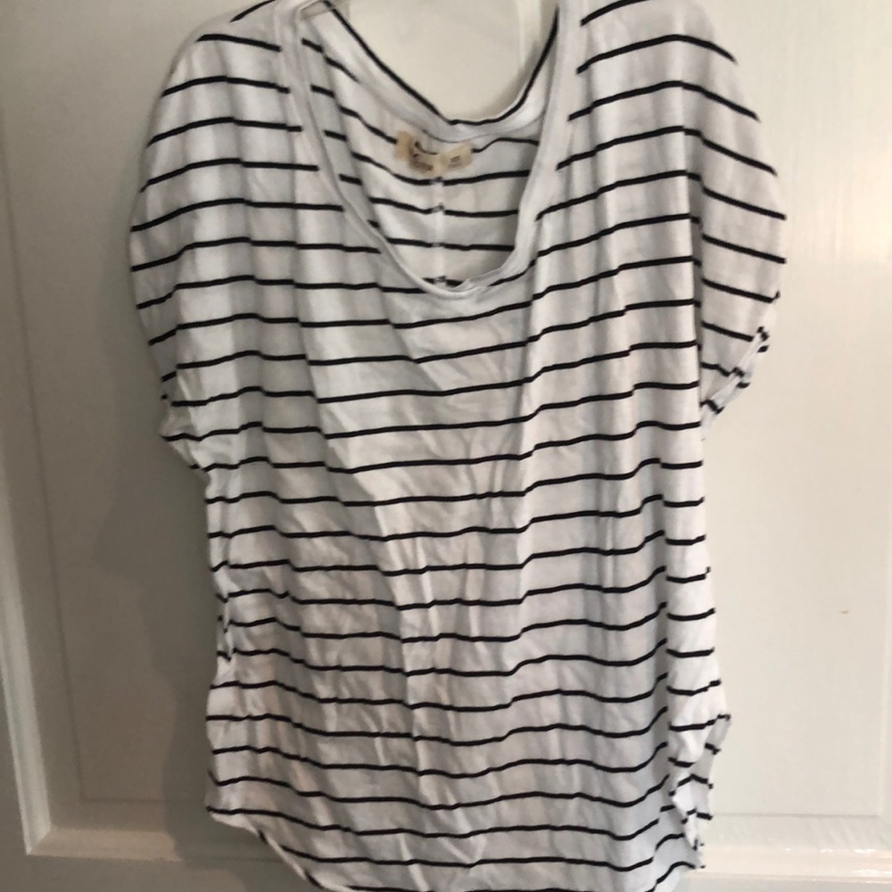 Holister V Neck striped